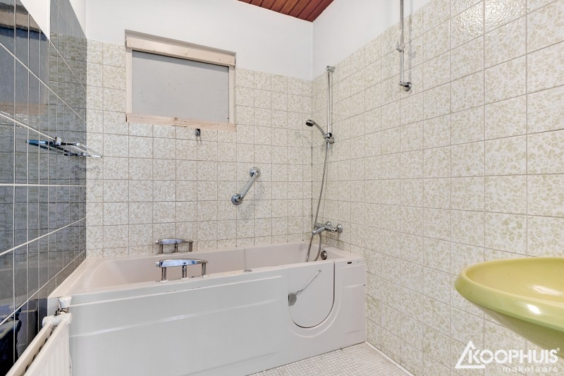 Bungalow te koop in Nieuw-vennep | Koophuis makelaars